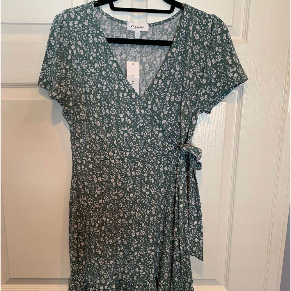 Pinkblush Jade floral wrap breastfeeding/maternity dress NWT size large